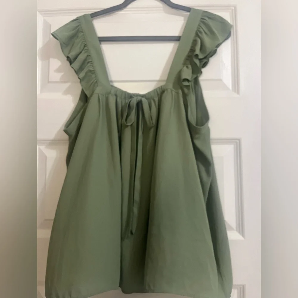 NWOT Loft Ruffle Tank - Picture 3 of 4